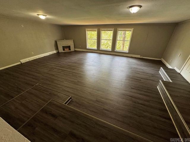 27 ardmore, Little Rock, AR 72209
