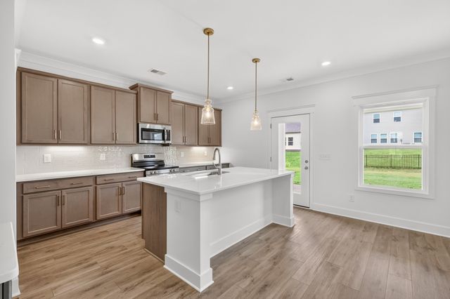 241 Hampshire Way, White House, TN 37188