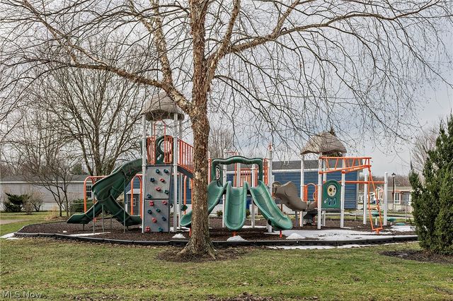 6610 Lear Nagle Road 33, North Ridgeville, OH 44039