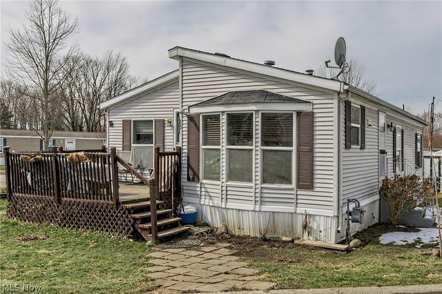 6610 Lear Nagle Road 33, North Ridgeville, OH 44039