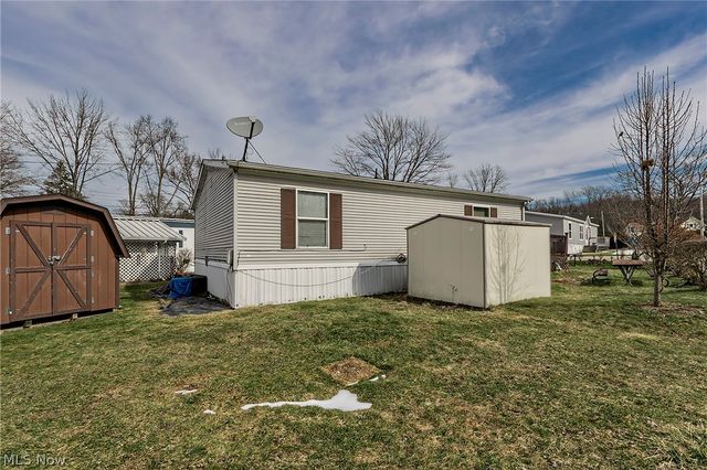 6610 Lear Nagle Road 33, North Ridgeville, OH 44039