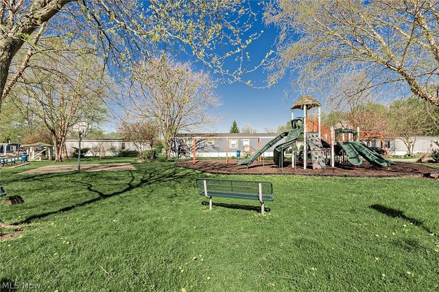 6610 Lear Nagle Road 33, North Ridgeville, OH 44039