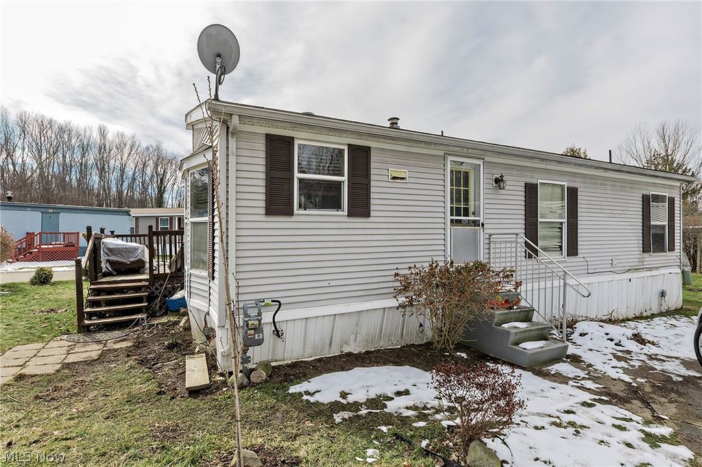 6610 Lear Nagle Road 33, North Ridgeville, OH 44039