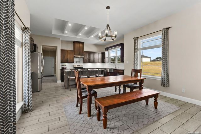 112 SUMMER MEADOW DR, La Vernia, TX 78121