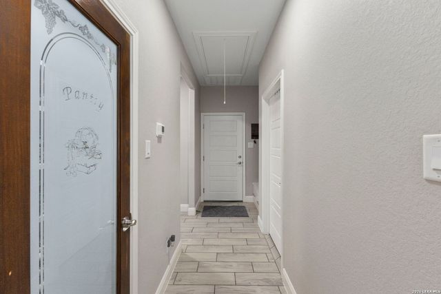 112 SUMMER MEADOW DR, La Vernia, TX 78121