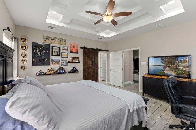 112 SUMMER MEADOW DR, La Vernia, TX 78121