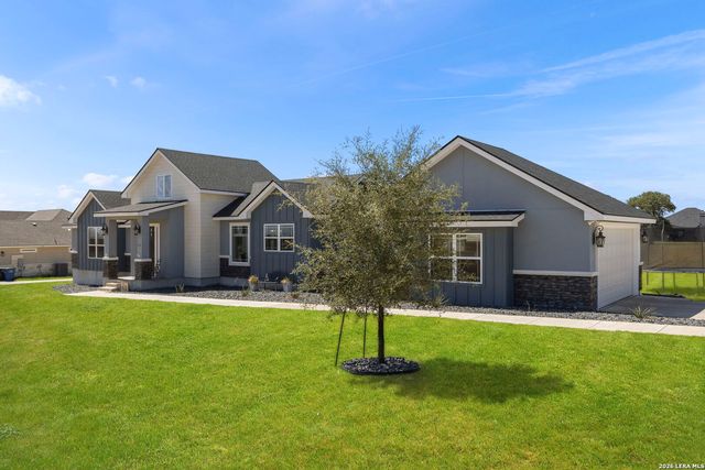 112 SUMMER MEADOW DR, La Vernia, TX 78121