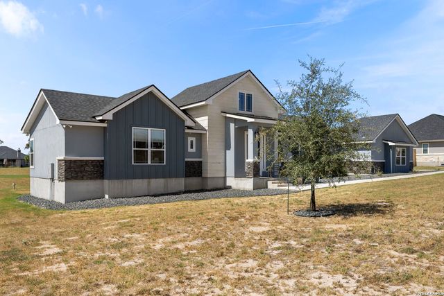 112 SUMMER MEADOW DR, La Vernia, TX 78121