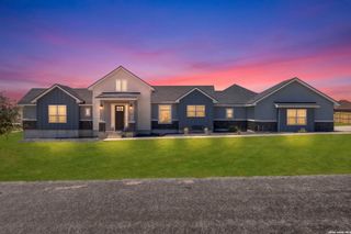 112 SUMMER MEADOW DR, La Vernia, TX 78121