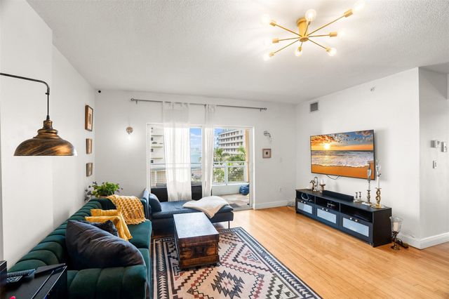 471 NE 25th Street 503, Miami, FL 33137