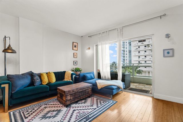 471 NE 25th Street 503, Miami, FL 33137