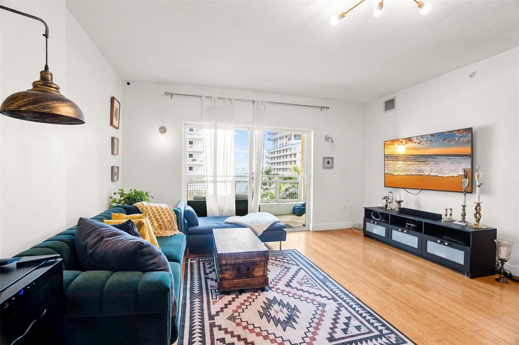 471 NE 25th Street 503, Miami, FL 33137