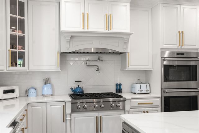 52 Goodmans Hill Rd, Sudbury, MA 01776