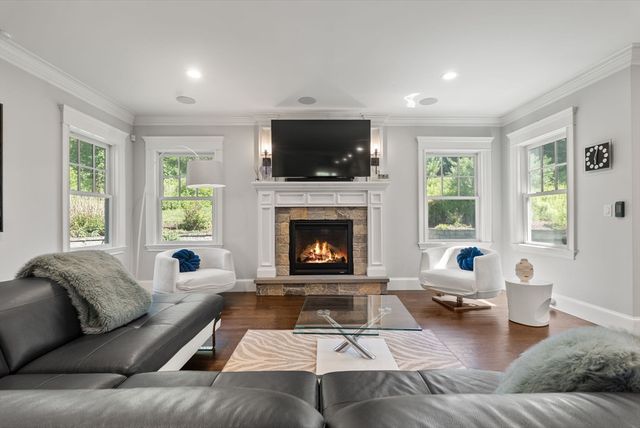 52 Goodmans Hill Rd, Sudbury, MA 01776