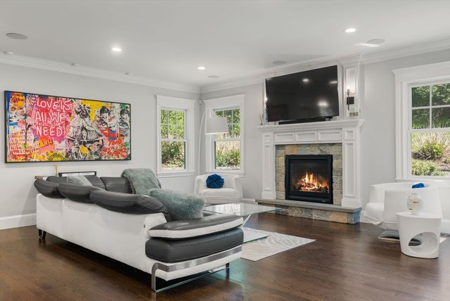 52 Goodmans Hill Rd, Sudbury, MA 01776