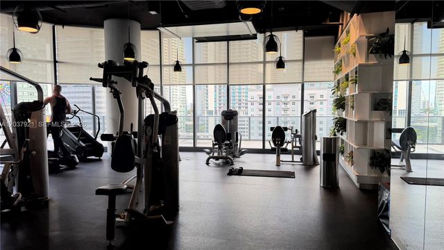45 SW 9th Street 1106, Miami, FL 33130