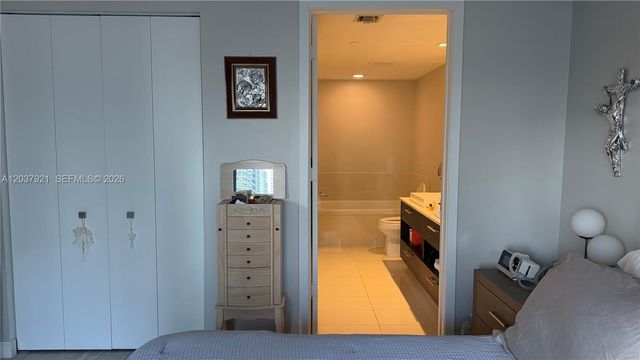 45 SW 9th Street 1106, Miami, FL 33130