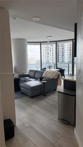 45 SW 9th Street 1106, Miami, FL 33130