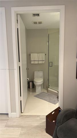 45 SW 9th Street 1106, Miami, FL 33130