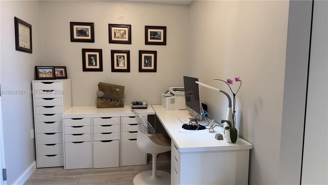 45 SW 9th Street 1106, Miami, FL 33130