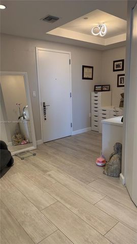 45 SW 9th Street 1106, Miami, FL 33130
