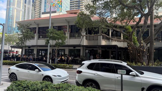 45 SW 9th Street 1106, Miami, FL 33130