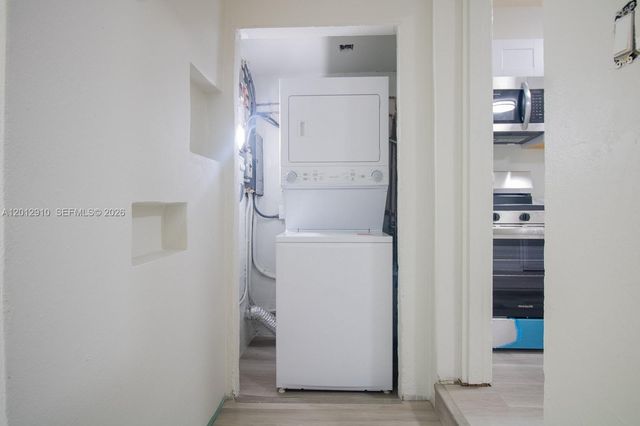 5860 SW 9th St A, West Miami, FL 33144