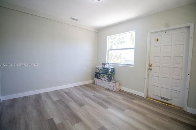5860 SW 9th St A, West Miami, FL 33144