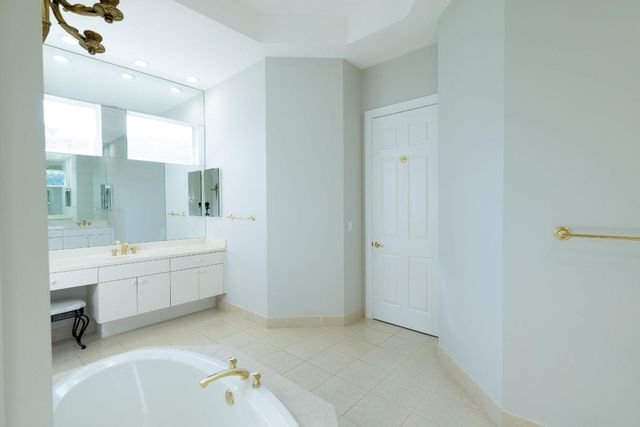 9016 Lakes Boulevard, West Palm Beach, FL 33412