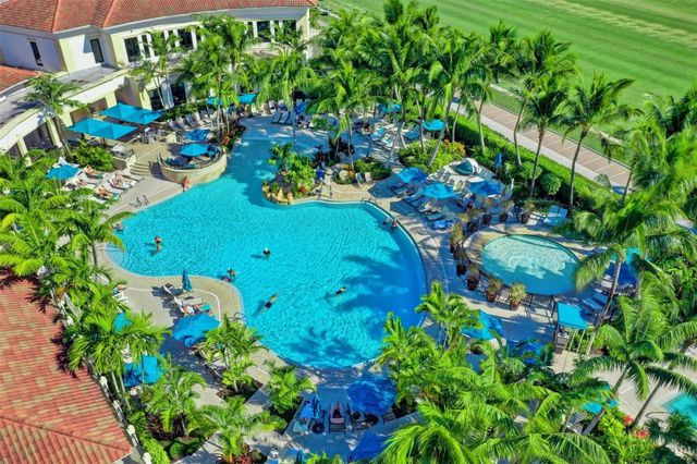 9016 Lakes Boulevard, West Palm Beach, FL 33412