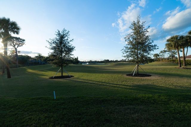 9016 Lakes Boulevard, West Palm Beach, FL 33412