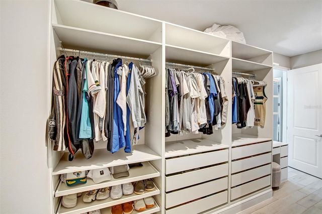 2121 DIVOT DRIVE, Daytona Beach, FL 32124