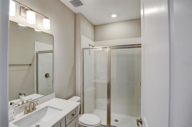 2121 DIVOT DRIVE, Daytona Beach, FL 32124