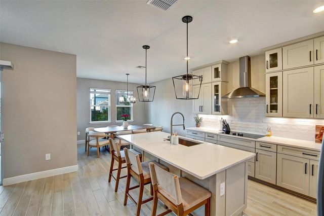 2121 DIVOT DRIVE, Daytona Beach, FL 32124