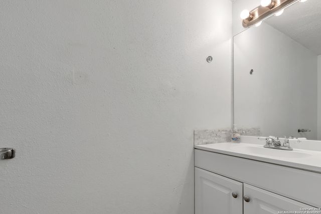 10222 Canton Fld, San Antonio, TX 78245