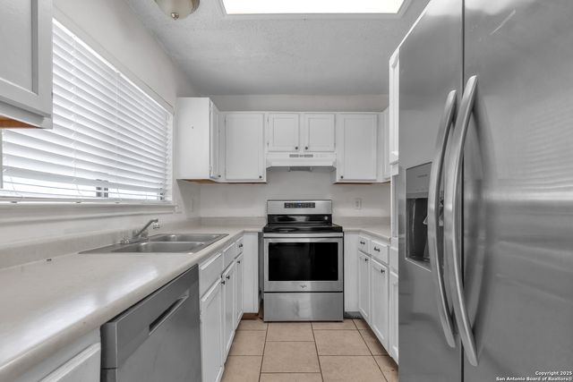 10222 Canton Fld, San Antonio, TX 78245