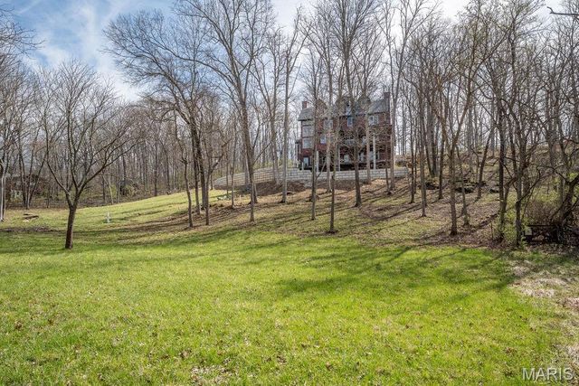 3589 Hawks Point Road, Wildwood, MO 63069