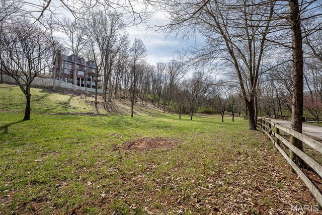 3589 Hawks Point Road, Wildwood, MO 63069