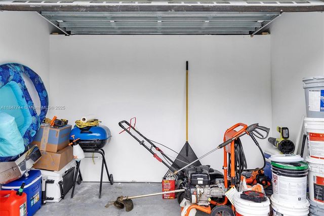 3246 Pierce St, Hollywood, FL 33021