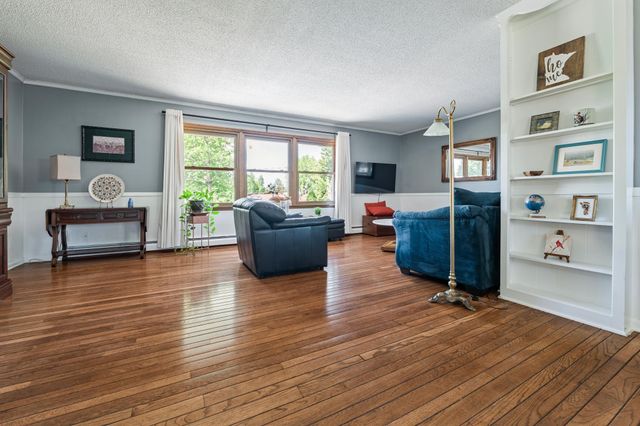 127 Birch Drive NE, Forest Lake, MN 55025