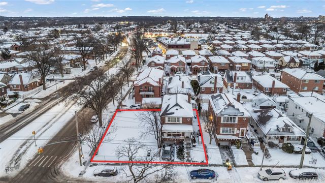 196-64 45th Avenue, Flushing, NY 11358