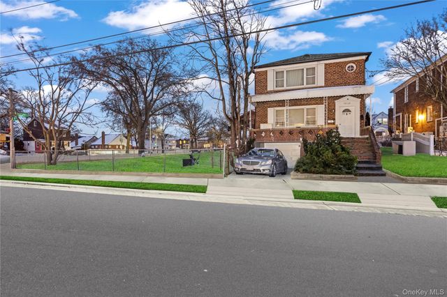 196-64 45th Avenue, Flushing, NY 11358