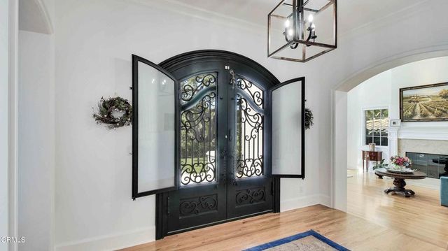 1929 Lyans Drive, La Canada Flintridge, CA 91011