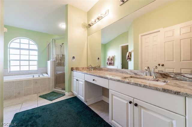 838 Gleason PKWY, Cape Coral, FL 33914