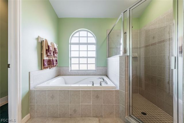 838 Gleason PKWY, Cape Coral, FL 33914