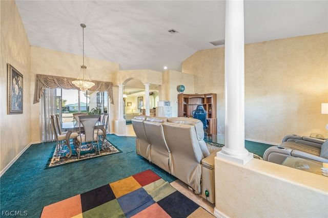 838 Gleason PKWY, Cape Coral, FL 33914