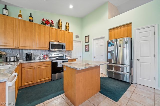 838 Gleason PKWY, Cape Coral, FL 33914