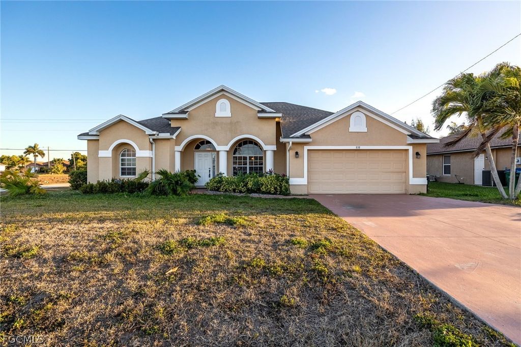 838 Gleason PKWY, Cape Coral, FL 33914