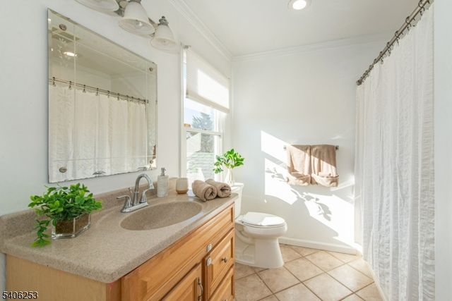 414 Mineral Springs Dr, Rockaway Twp., NJ 07801