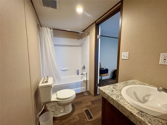 1468 VZ County Road 4207, Canton, TX 75103